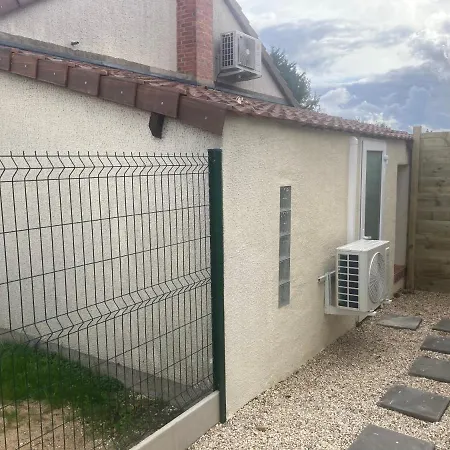 Maisonnette Neuve Avec Jardin Privatif Saran Exterior foto